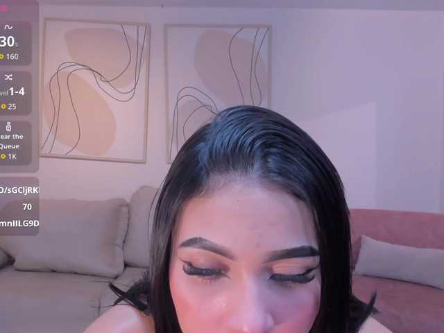le modèle Carolineevans est en webcam porno dans un show sur le site bongacams, il possède les tags suivants: Latino/Hispanic,Brunette,Shaved