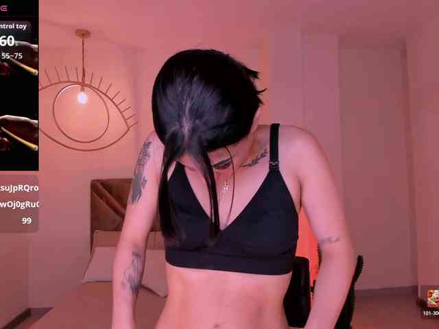 CarolineEvans webcam