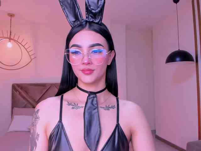 CarolineEvans webcam