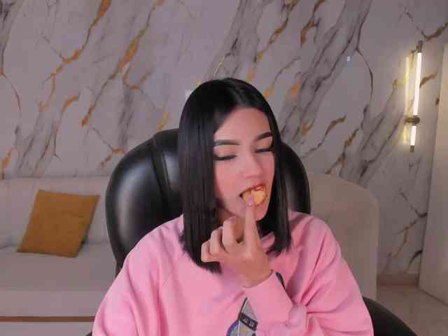 CarolineEvans webcam