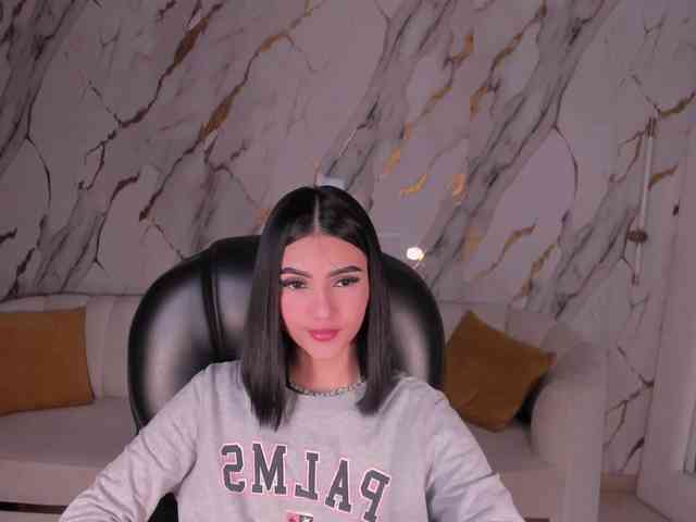 CarolineEvans webcam