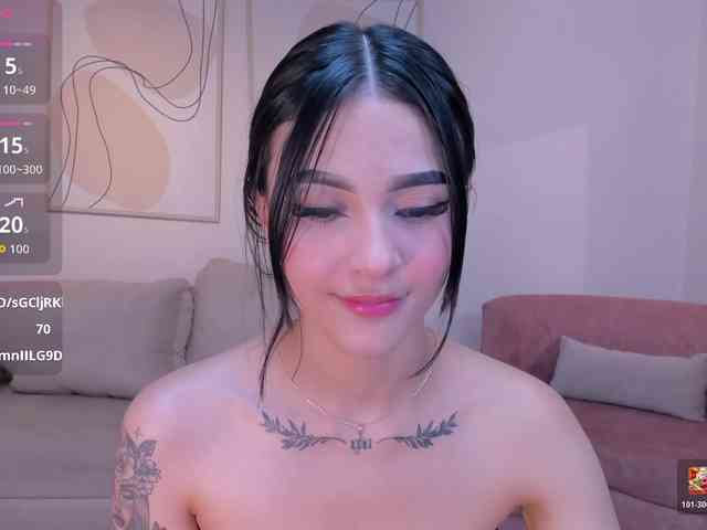CarolineEvans webcam
