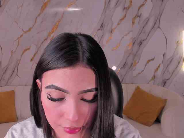 CarolineEvans webcam