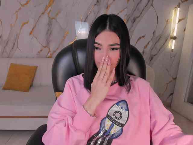 CarolineEvans webcam