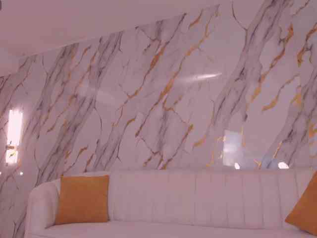 CarolineEvans webcam