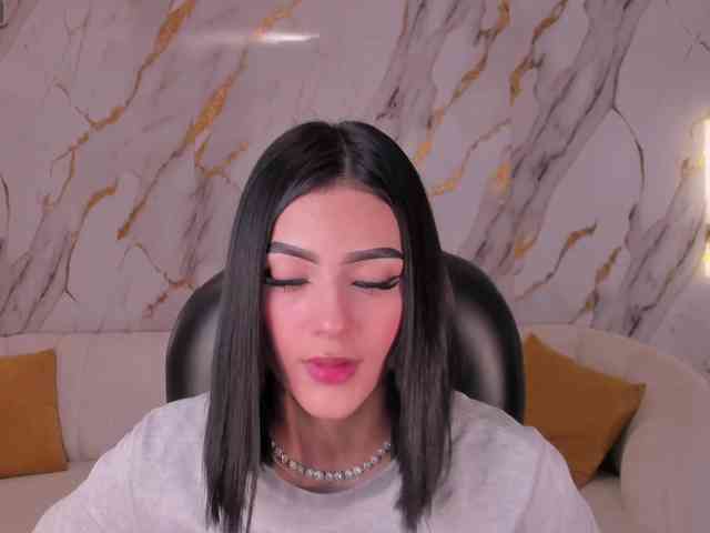 CarolineEvans webcam