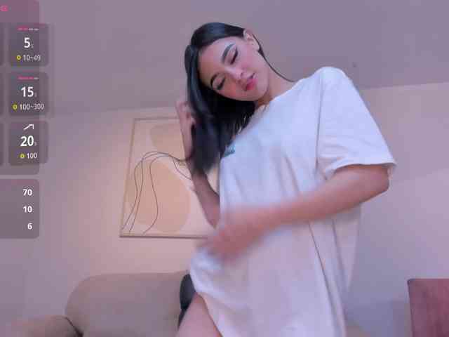 CarolineEvans webcam