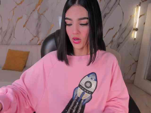 CarolineEvans webcam