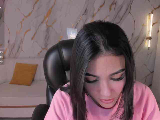 CarolineEvans webcam