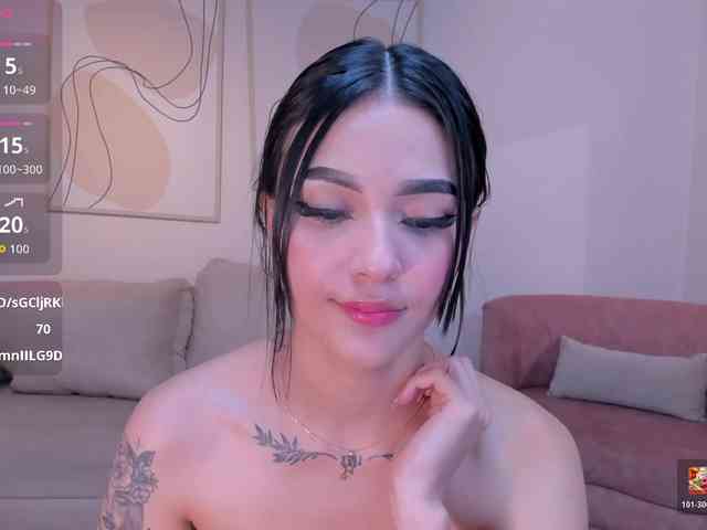 CarolineEvans webcam