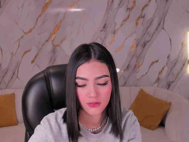 CarolineEvans webcam