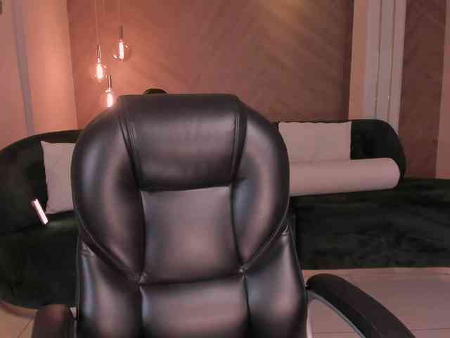 CarolineEvans webcam