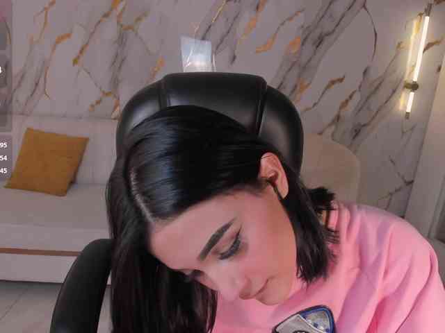 CarolineEvans webcam