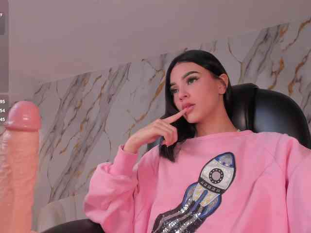 CarolineEvans webcam