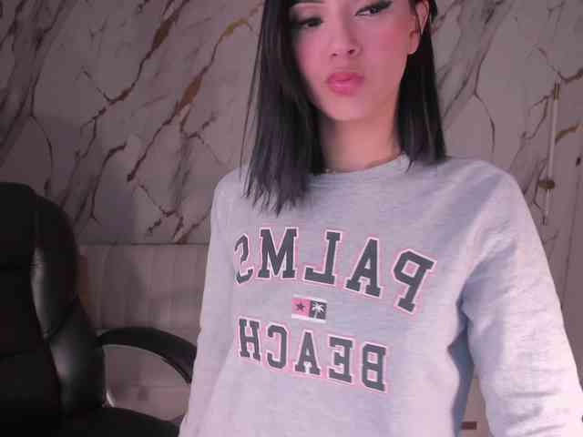 CarolineEvans webcam