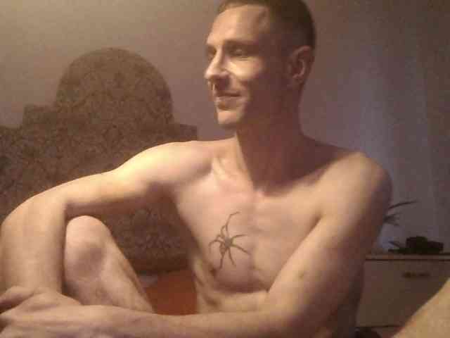 Pauk2281 Live Webcam on BongaCams