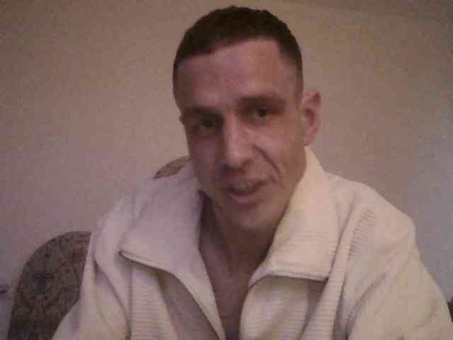 Pauk2281 Live Webcam on BongaCams