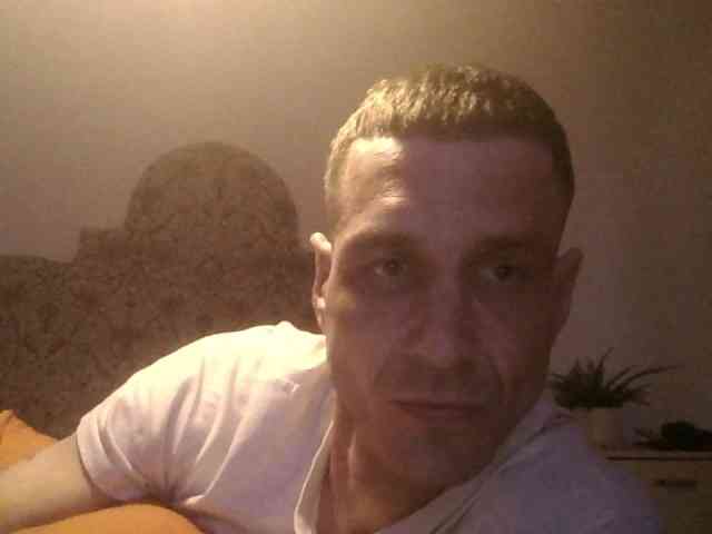 Pauk2281 Live Webcam on BongaCams