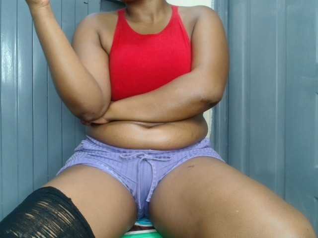 Hairycreamer live cam on BongaCams