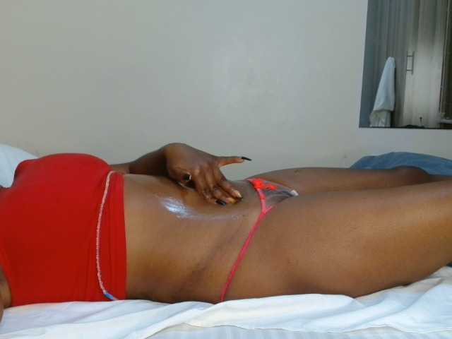 Hairycreamer live cam on BongaCams
