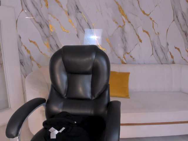 AmyRosse1 live cam on BongaCams