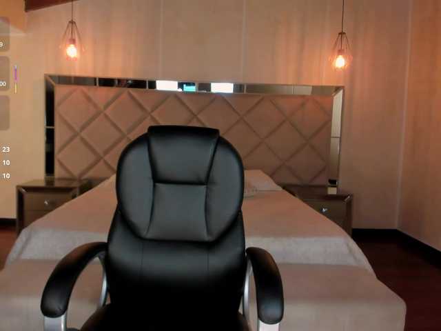 AmyRosse1 — live female cam