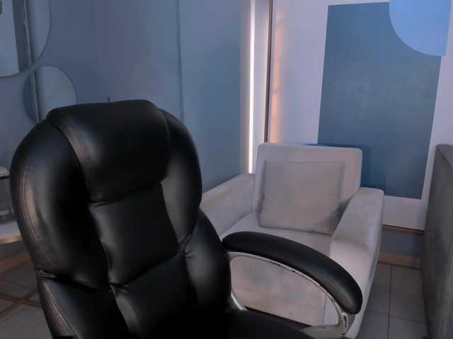 AmyRosse1 live cam on BongaCams