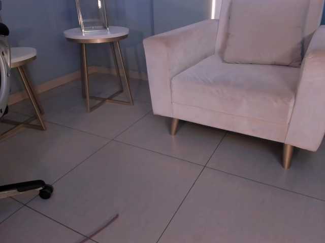AmyRosse1 live cam on BongaCams