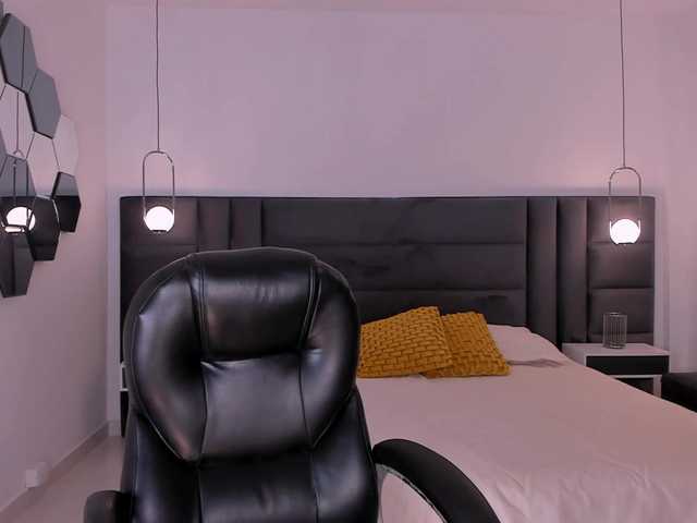 AmyRosse1 live cam on BongaCams