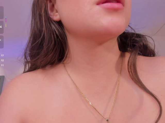 AmyRosse1 live cam on BongaCams