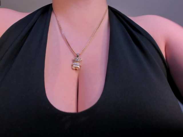 AmyRosse1 live cam on BongaCams