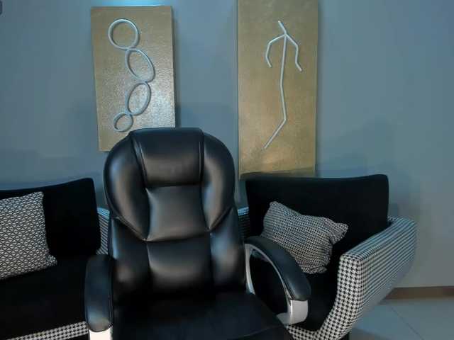 AmyRosse1 live cam on BongaCams