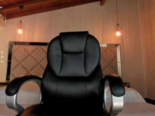 AmyRosse1 — live female cam