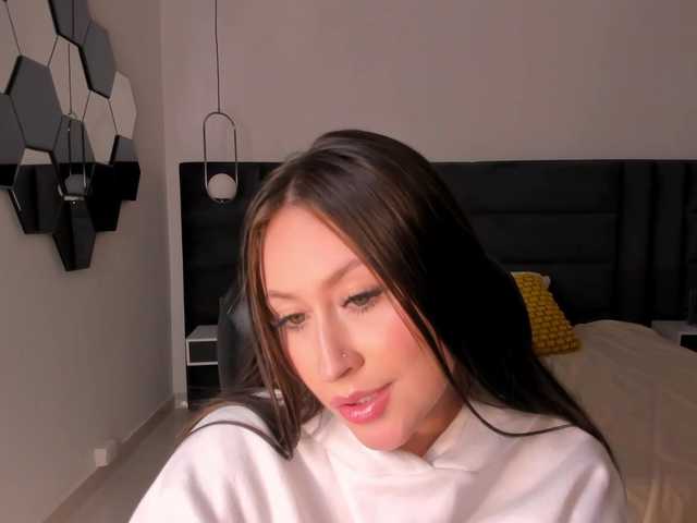 AmyRosse1 live cam on BongaCams