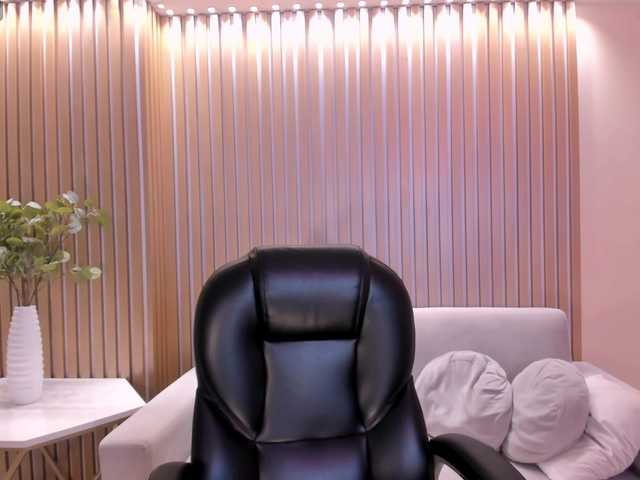 AmyRosse1 live cam on BongaCams