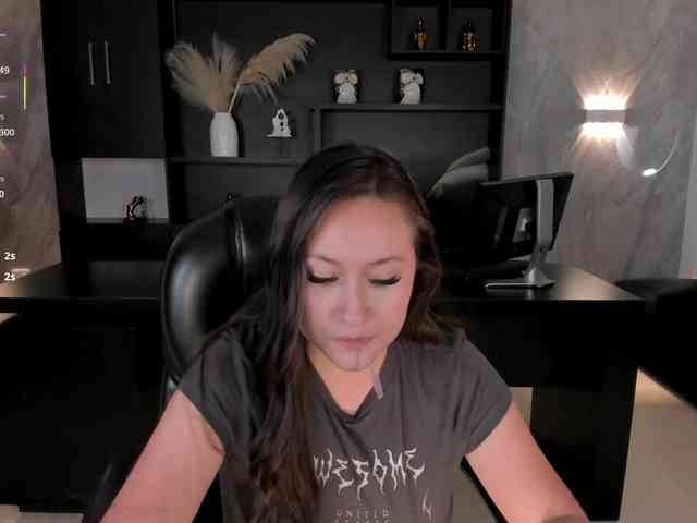 モデル: AmyRosse1