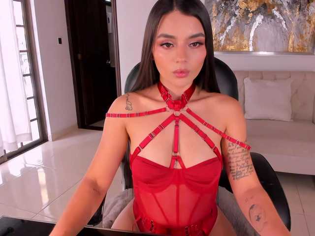 JulietteMoreau live webcam show