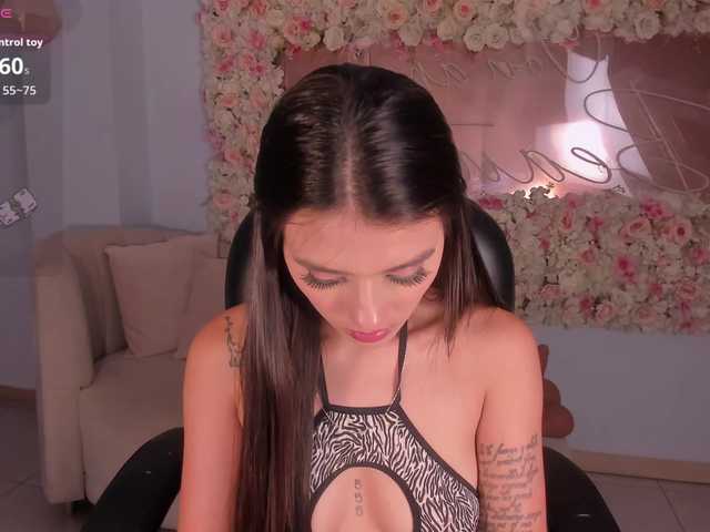 JulietteMoreau's BongaCams show and profile