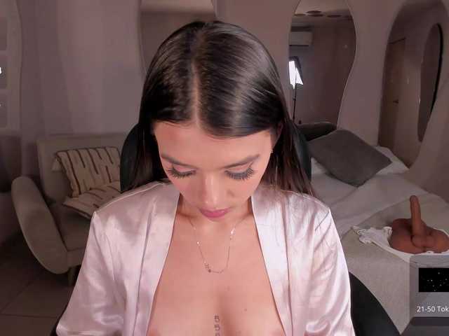 JulietteMoreau's BongaCams show and profile