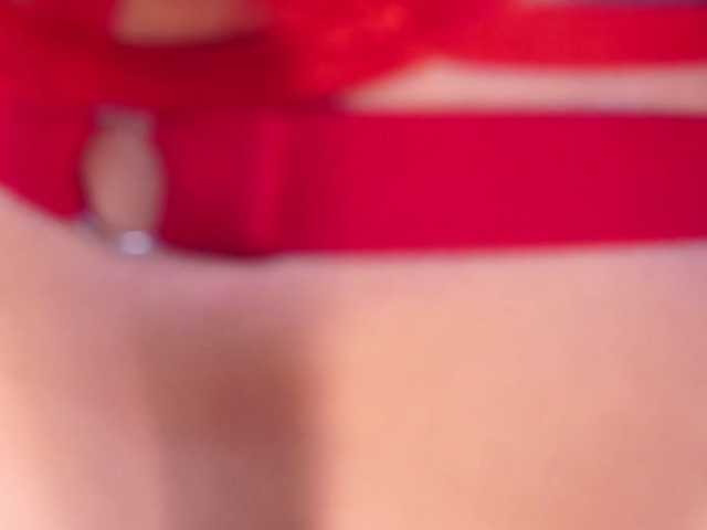 JulietteMoreau live cam on BongaCams