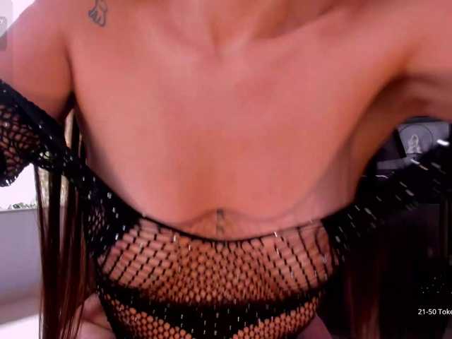 JulietteMoreau live cam on BongaCams