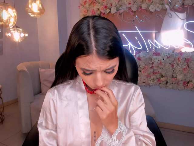 JulietteMoreau's BongaCams show and profile