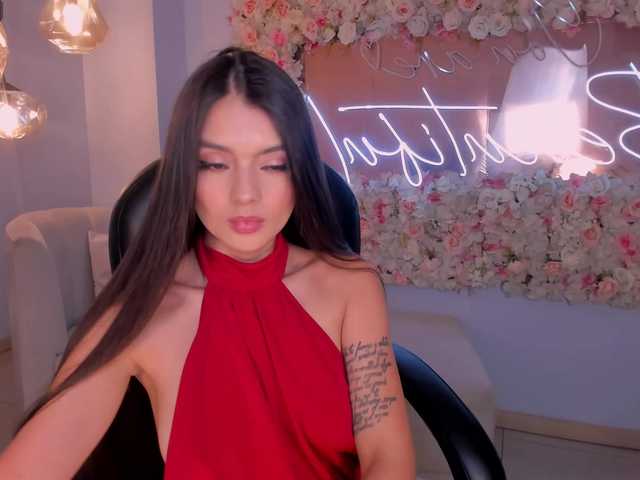 JulietteMoreau's BongaCams show and profile