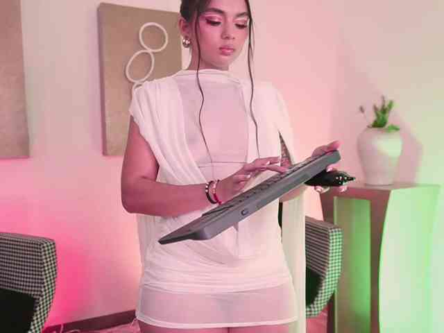 JulietteMoreau webcam