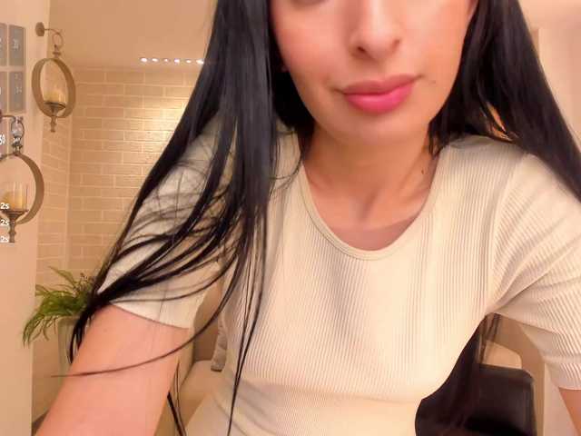 AmaraDivine live cam on BongaCams