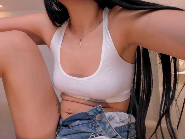 AmaraDivine live cam on BongaCams