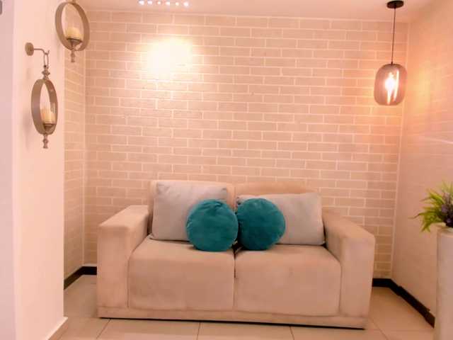 AmaraDivine live cam on BongaCams