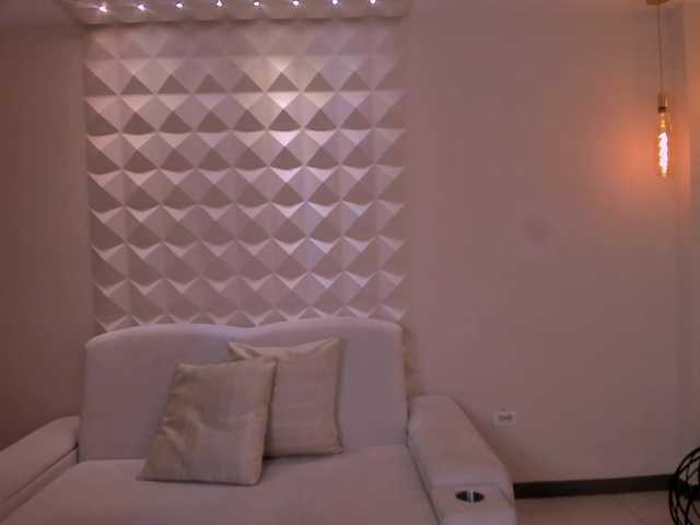 AmaraDivine live cam on BongaCams