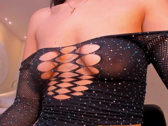AmaraDivine live cam on BongaCams