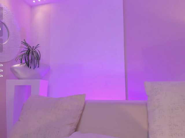 AmaraDivine live webcam show